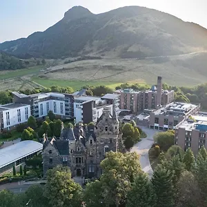 Daire Summer At The Of Edinburgh