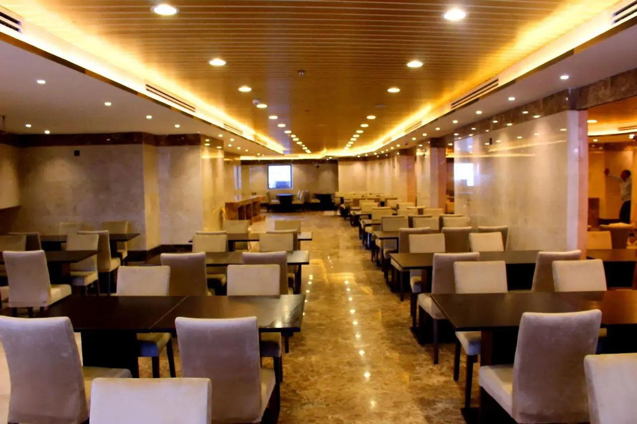 Lamar Ajyad First Hotel Tower A مكة 3*,